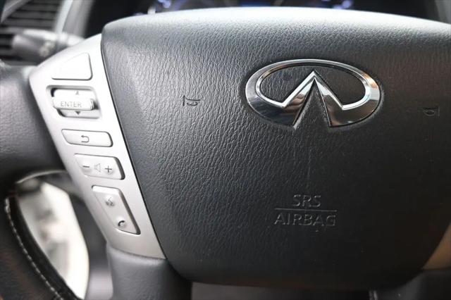 2017 INFINITI QX80 Signature Edition