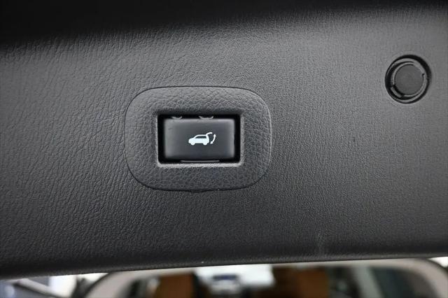 2017 INFINITI QX80 Signature Edition
