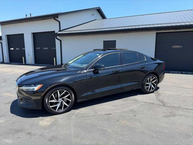2020 Volvo S60 T6 Momentum