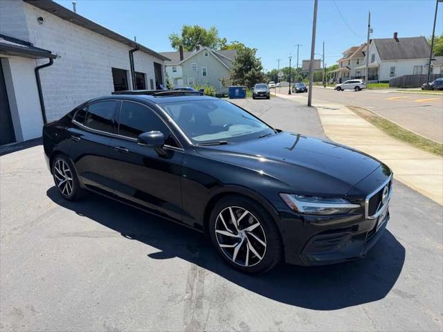 2020 Volvo S60 T6 Momentum