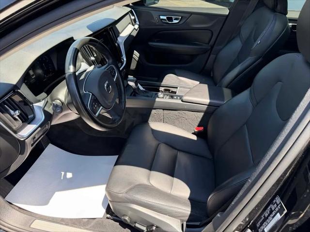 2020 Volvo S60 T6 Momentum