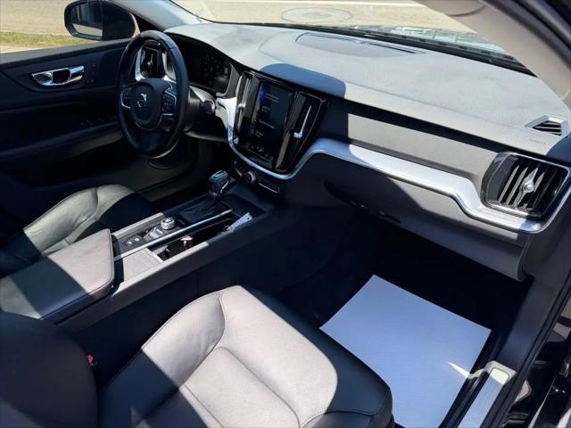 2020 Volvo S60 T6 Momentum
