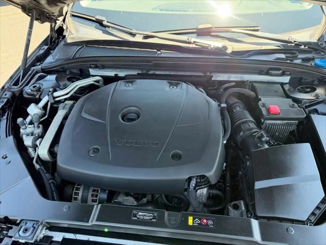 2020 Volvo S60 T6 Momentum