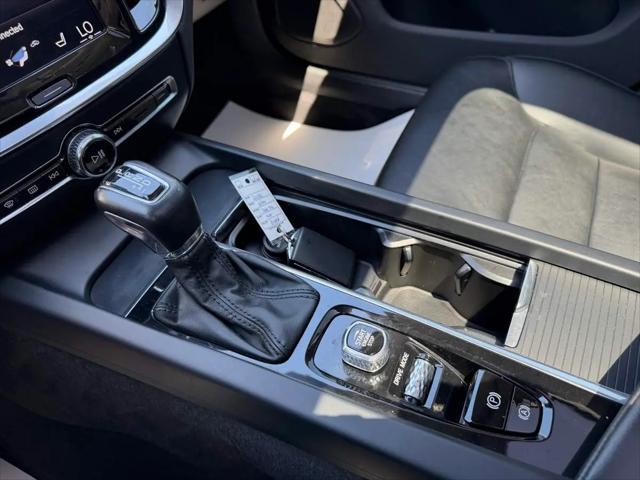 2020 Volvo S60 T6 Momentum