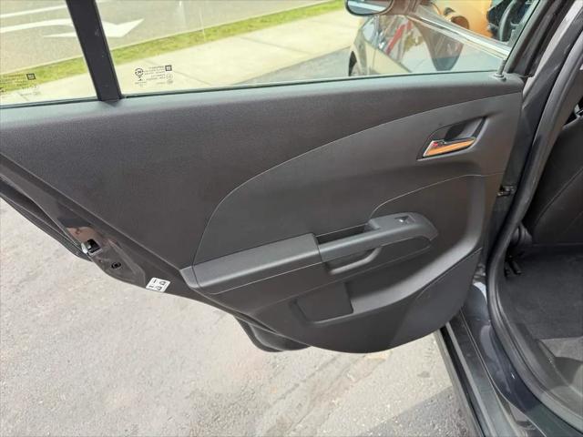 2014 Chevrolet Sonic LTZ Manual