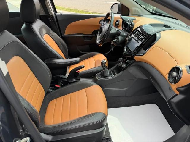 2014 Chevrolet Sonic LTZ Manual