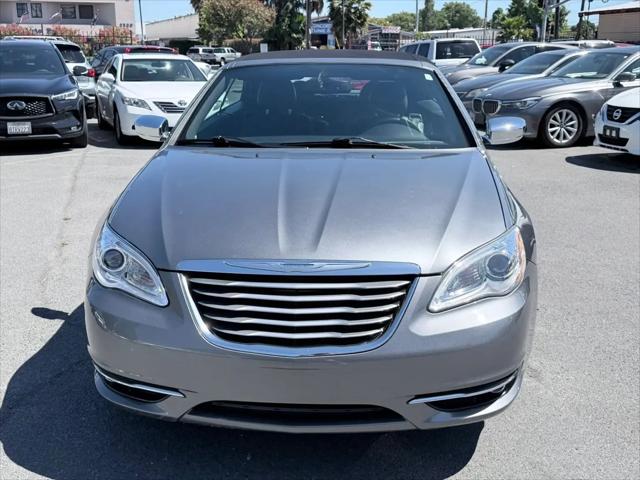 2011 Chrysler 200 Limited