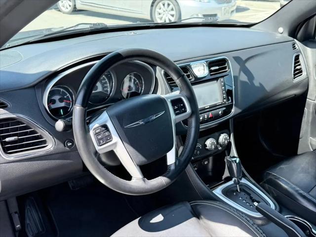 2011 Chrysler 200 Limited