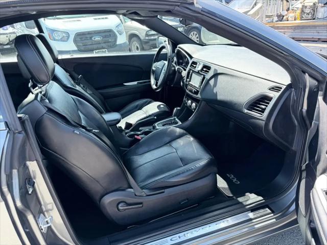 2011 Chrysler 200 Limited