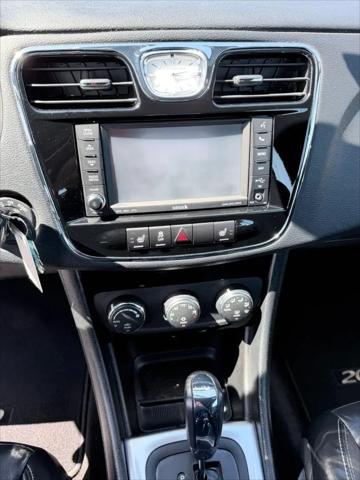 2011 Chrysler 200 Limited