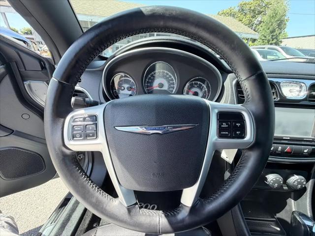 2011 Chrysler 200 Limited