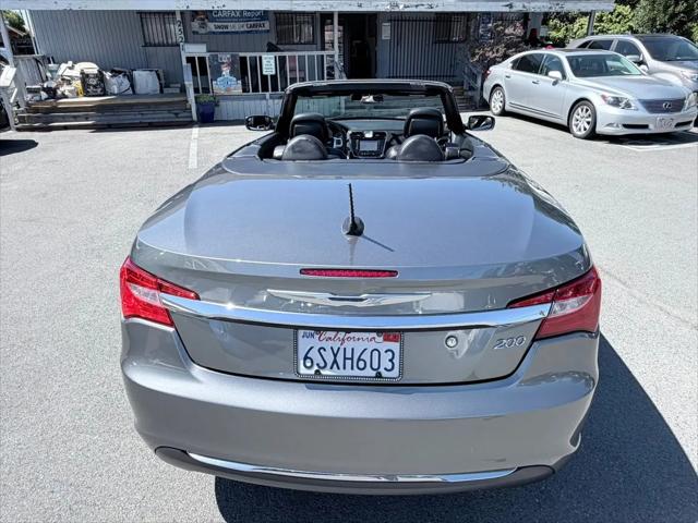 2011 Chrysler 200 Limited