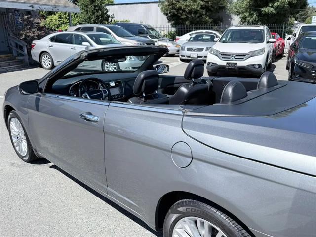 2011 Chrysler 200 Limited