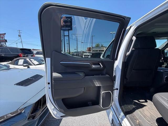 2023 GMC Sierra 1500 4WD Crew Cab Short Box SLT