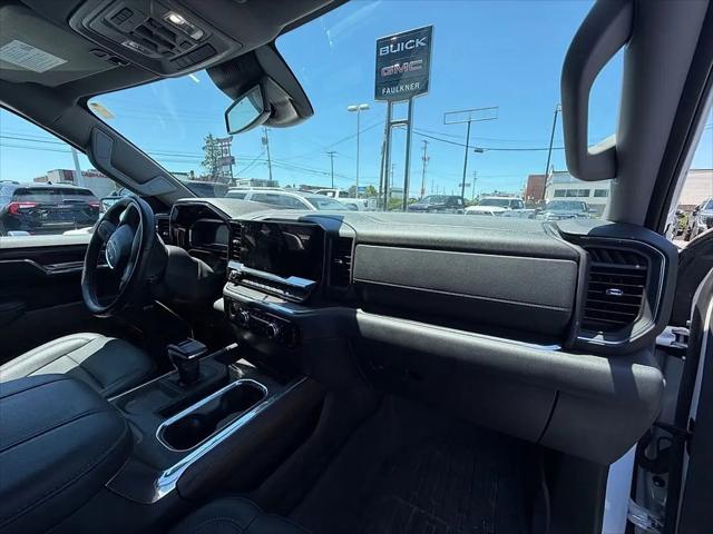 2023 GMC Sierra 1500 4WD Crew Cab Short Box SLT
