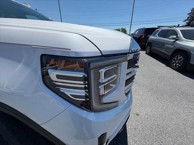 2023 GMC Sierra 1500 4WD Crew Cab Short Box SLT
