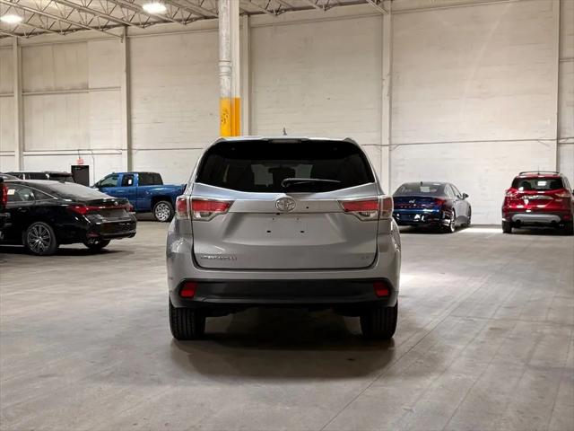 2015 Toyota Highlander LE V6