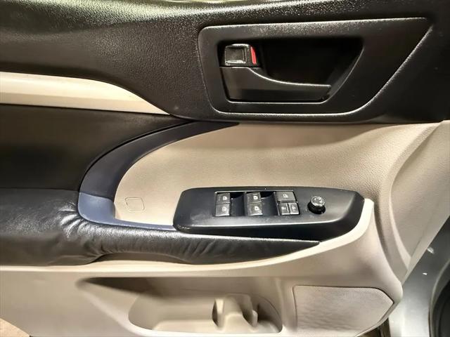 2015 Toyota Highlander LE V6