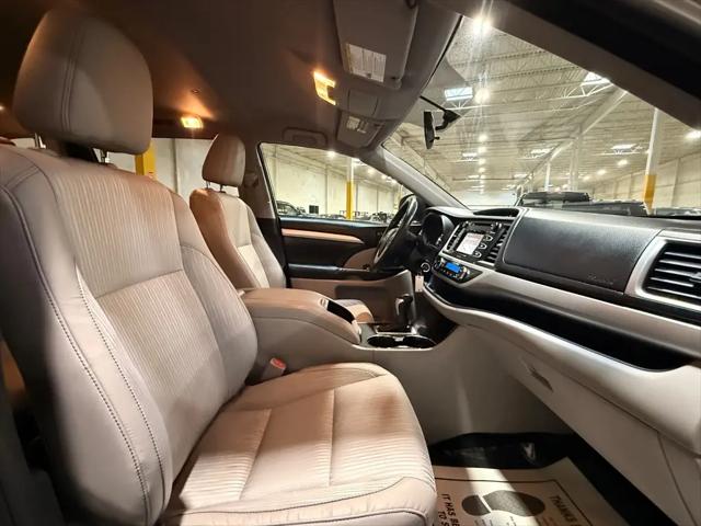 2015 Toyota Highlander LE V6