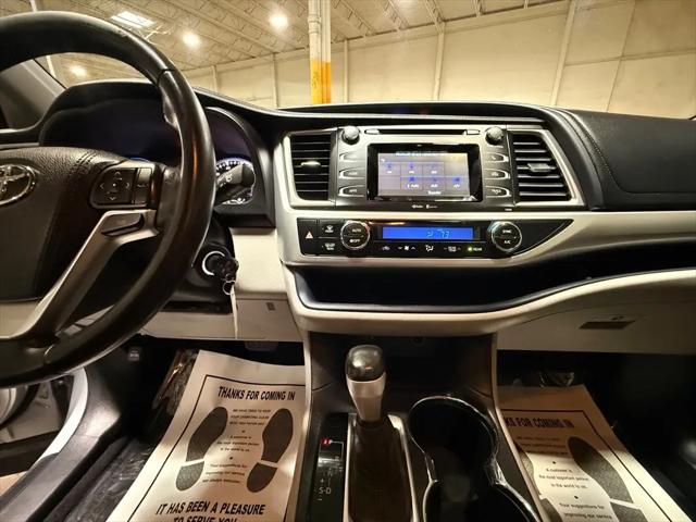 2015 Toyota Highlander LE V6