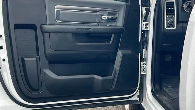 2022 Ram 1500 Classic SLT Regular Cab 4x4 8' Box