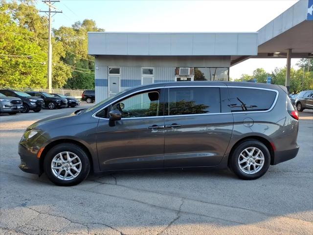 2023 Chrysler Voyager LX