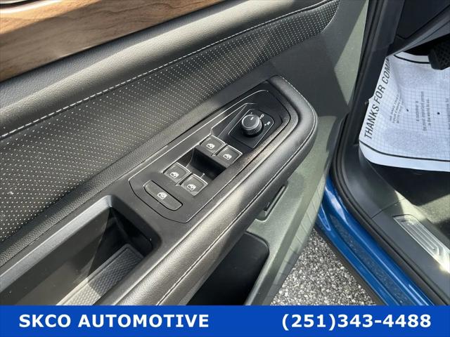 2025 Volkswagen Atlas 2.0T SE w/Technology