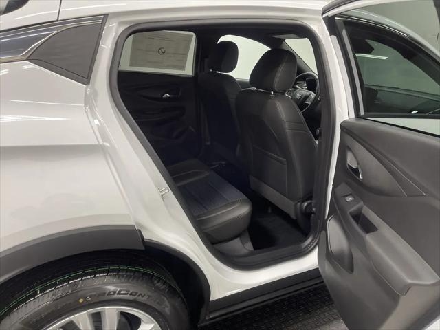 2025 Buick NV Preferred FWD