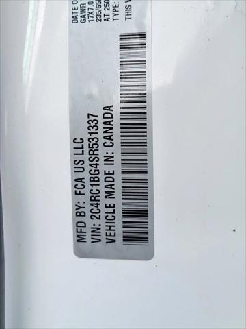 2025 Chrysler Pacifica Select