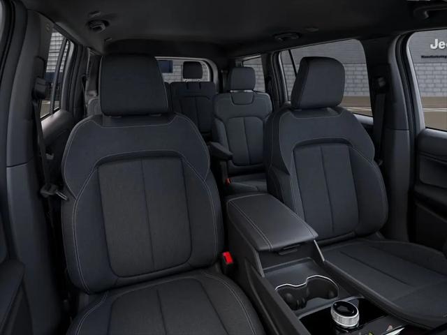 2026 Jeep Grand Cherokee L Laredo 4x2