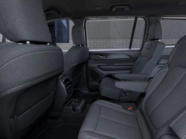 2026 Jeep Grand Cherokee L Laredo 4x2