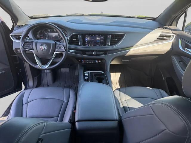 2022 Buick Enclave AWD Essence