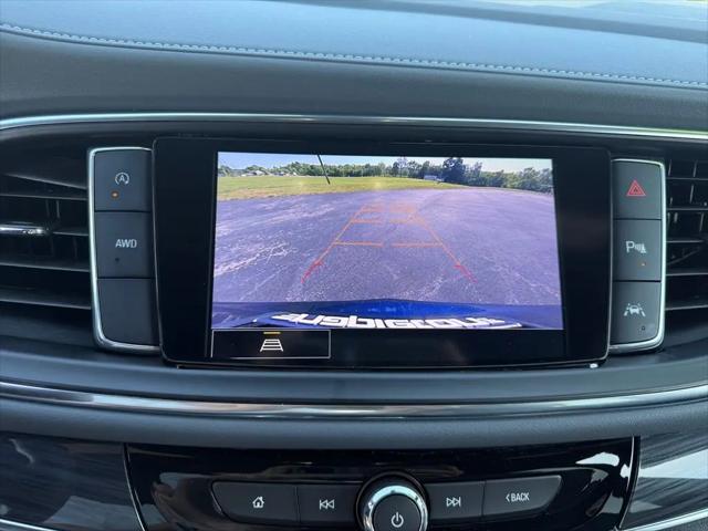 2022 Buick Enclave AWD Essence