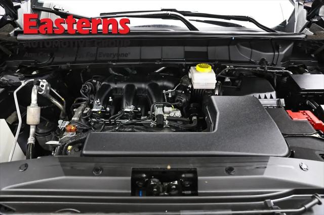 2025 Nissan Pathfinder SV FWD