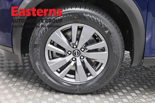 2025 Nissan Pathfinder SV FWD