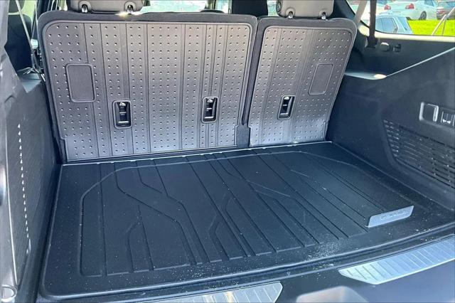 2026 Chevrolet Suburban RST, 4WD