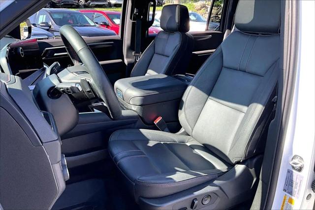 2026 Chevrolet Suburban RST, 4WD