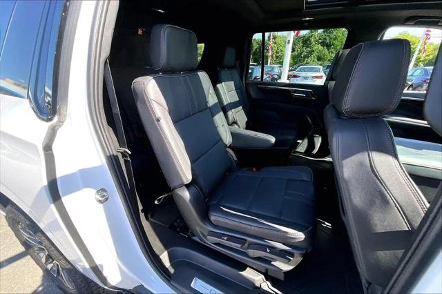 2026 Chevrolet Suburban RST, 4WD