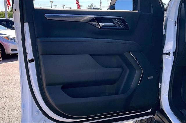2026 Chevrolet Suburban RST, 4WD