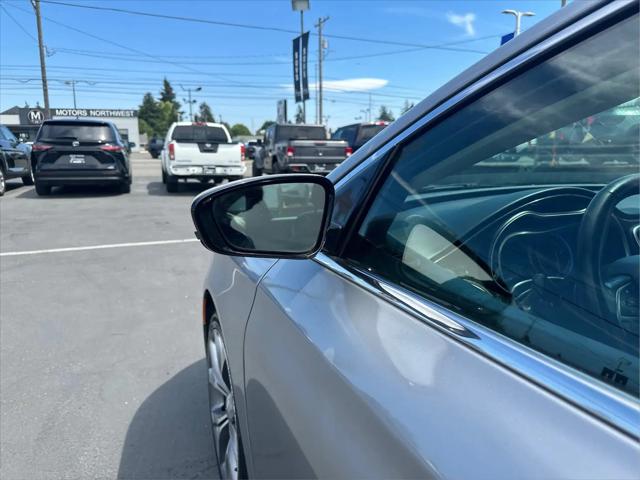 2016 Chrysler 200 C
