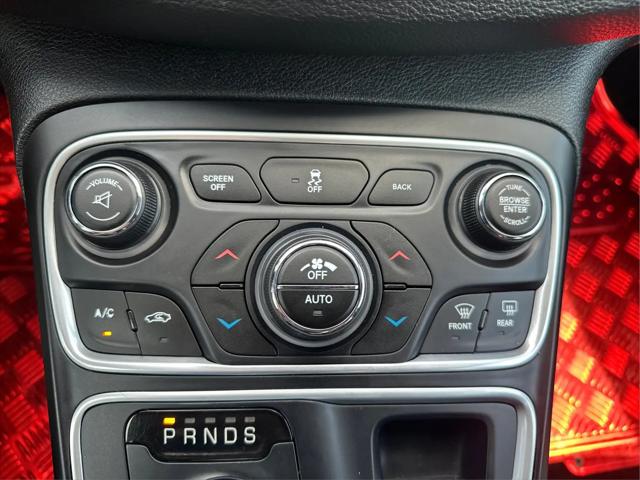 2016 Chrysler 200 C