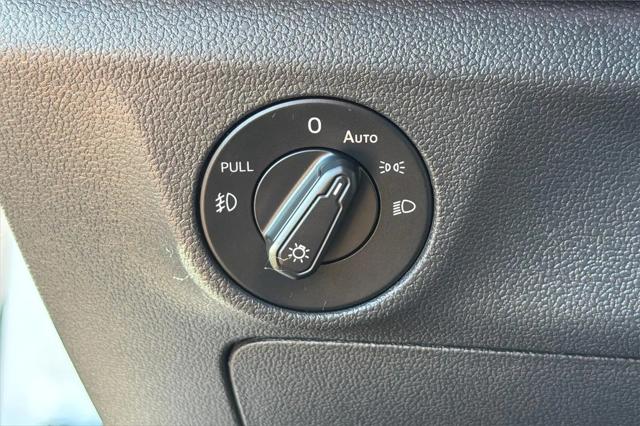 2019 Volkswagen Jetta 1.4T SEL Premium