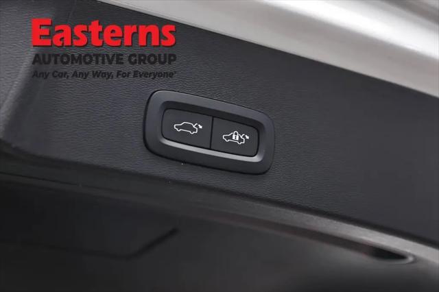2023 Volvo XC40 B5 Core