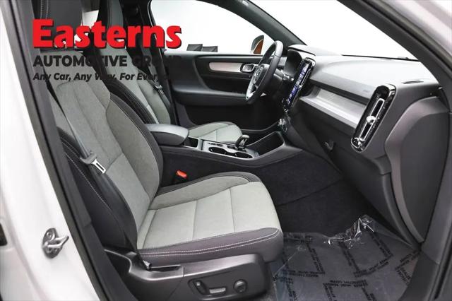 2023 Volvo XC40 B5 Core
