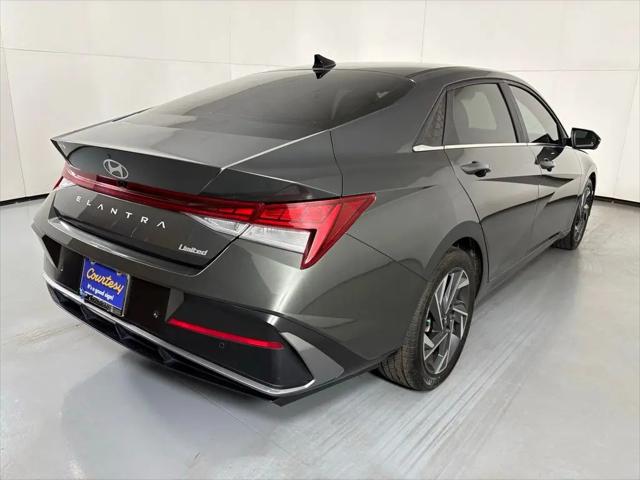 2024 Hyundai Elantra Limited