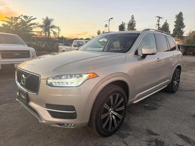 2016 Volvo XC90 T6 Momentum
