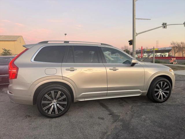 2016 Volvo XC90 T6 Momentum