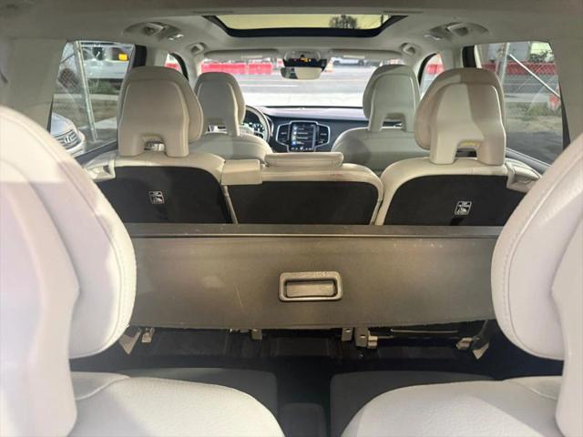 2016 Volvo XC90 T6 Momentum