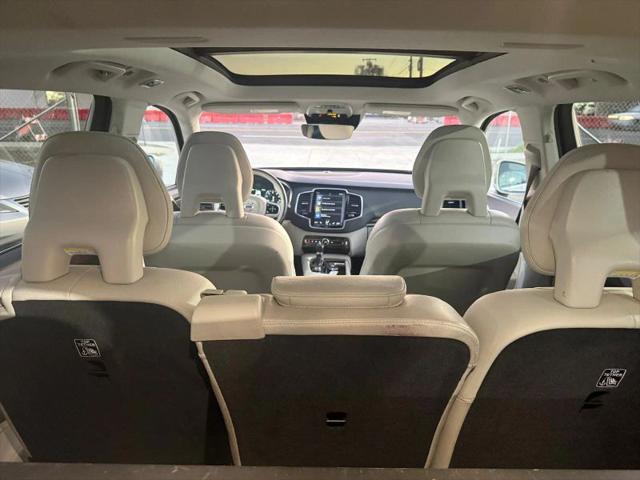 2016 Volvo XC90 T6 Momentum