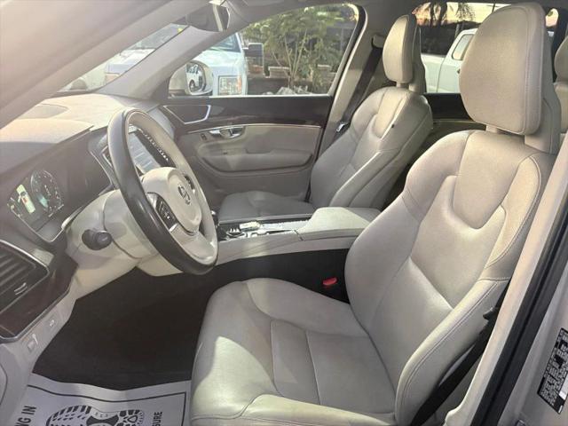 2016 Volvo XC90 T6 Momentum